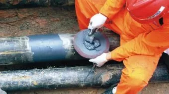 Aplicação de MM Metal OL Aço Cerâmica em tubulação com vazamento