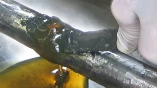Aplicação do MM Metal OL Aço Cerâmica em furo de 15mm no teto flutuante de tanque de petróleo cru