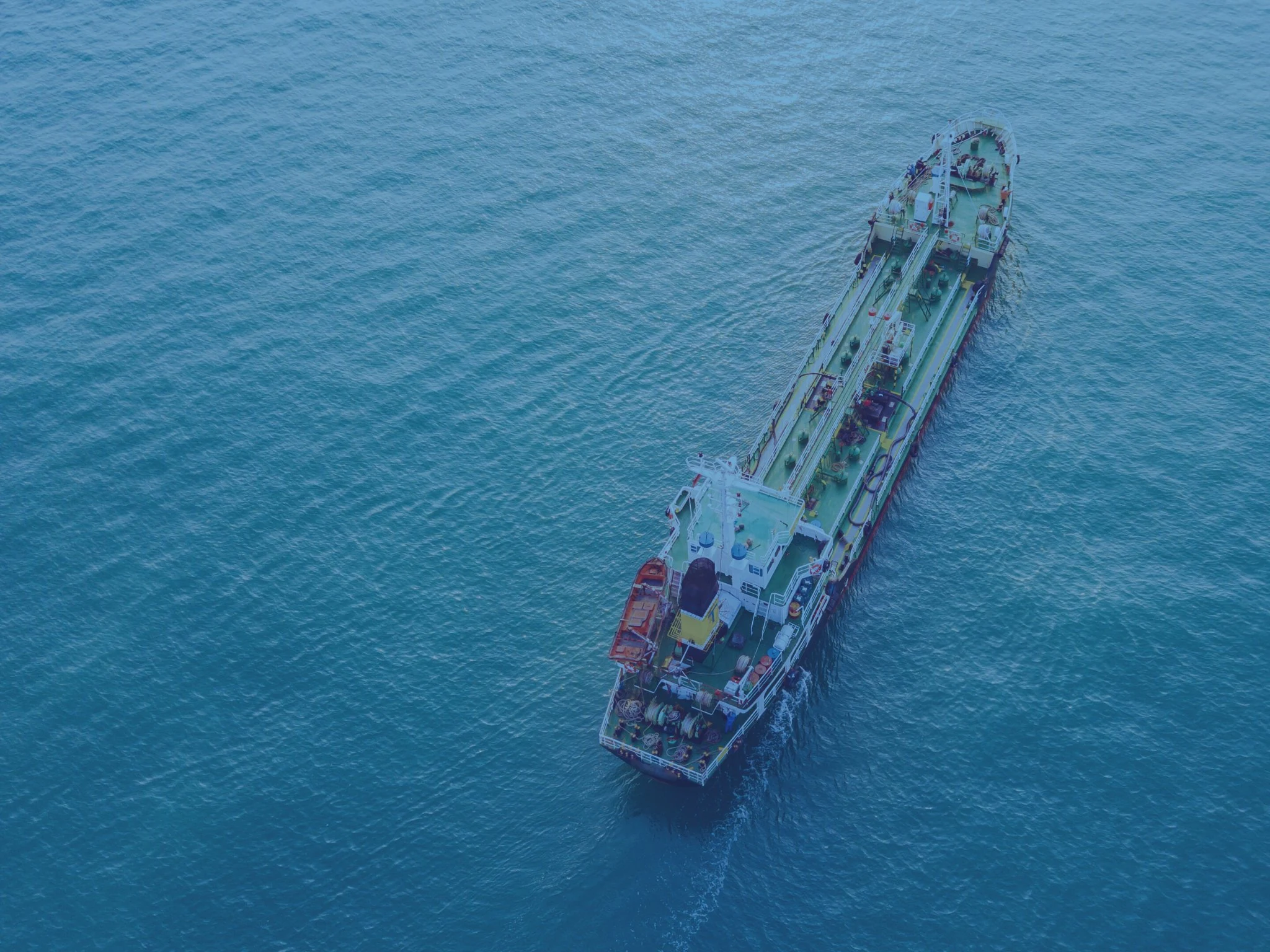 Navio-tanque em alto-mar